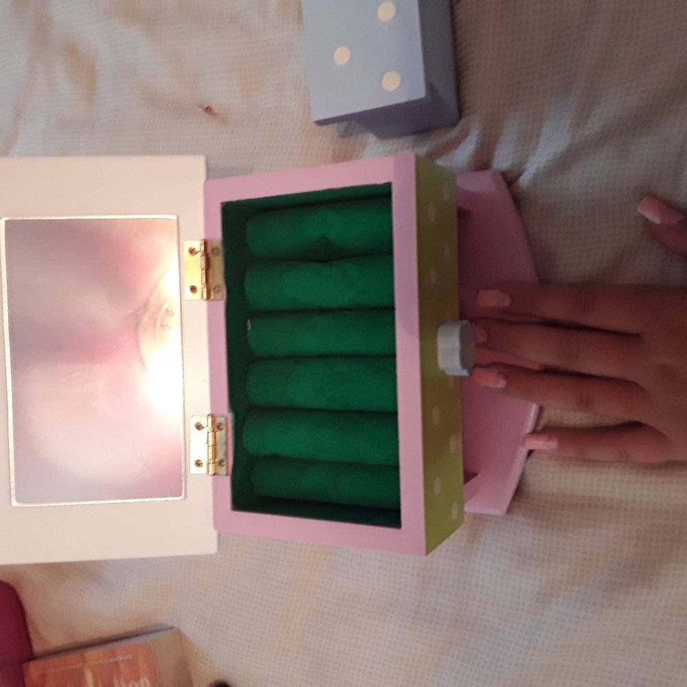 little girl julary box